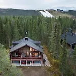 Bear Den Villa